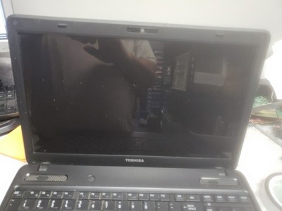 Toshiba Satellite C655D amd e300 1.30ghz  15'' Laptop 4 GB RAM free shipping