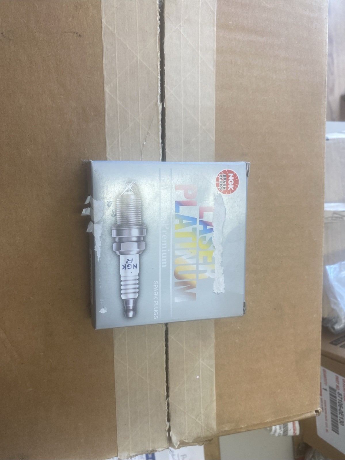 PZNAR6A11H Lazer Platinum Plugs For Chrysler