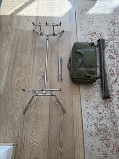 SOLAR WORLDWIDE POD WITH EXTRAS CARP FISHING TACKLE EXCELLENT 🐠 🐠