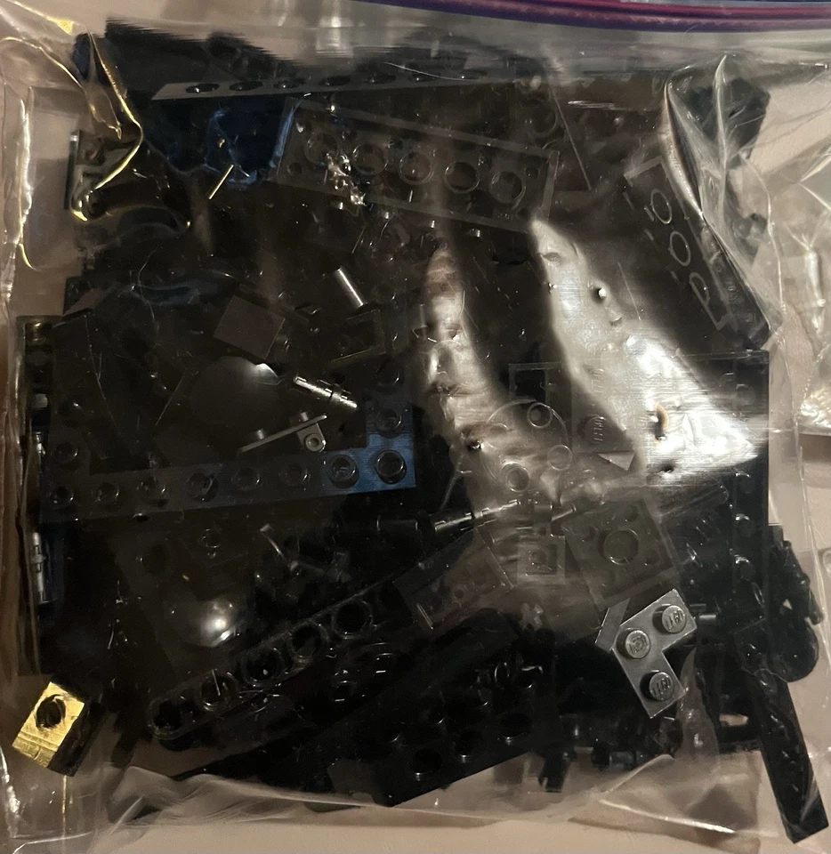 LEGO Star Wars: Kylo Ren's Command Shuttle (75104) - Image 3 of 4