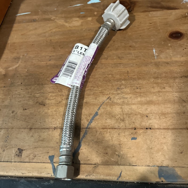BIT09. 9 Inch Stainless Steel  Toilet Connector