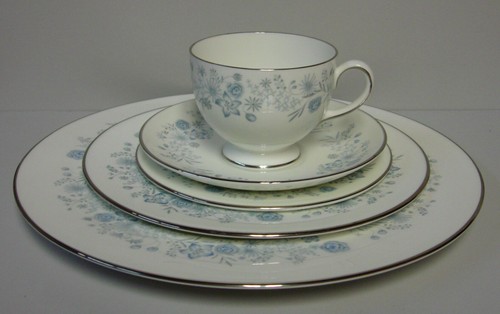 Wedgwood BELLE FLEUR 20-teiliges Set VIER GEDECKE FLA - Bild 2 von 4