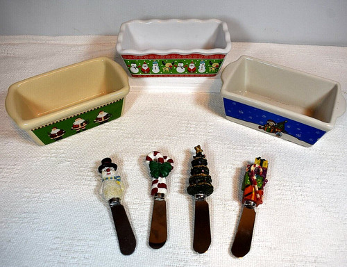 Mini Loaf Pan & Butter/Jam Spreaders - Lot of 3, Christmas/Holiday/Winter Themed