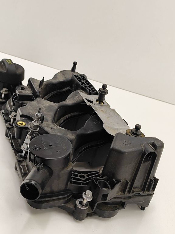 Peugeot 5008 II 2019 Diesel 96kW Rocker cam cover 98279295 UVY7678  