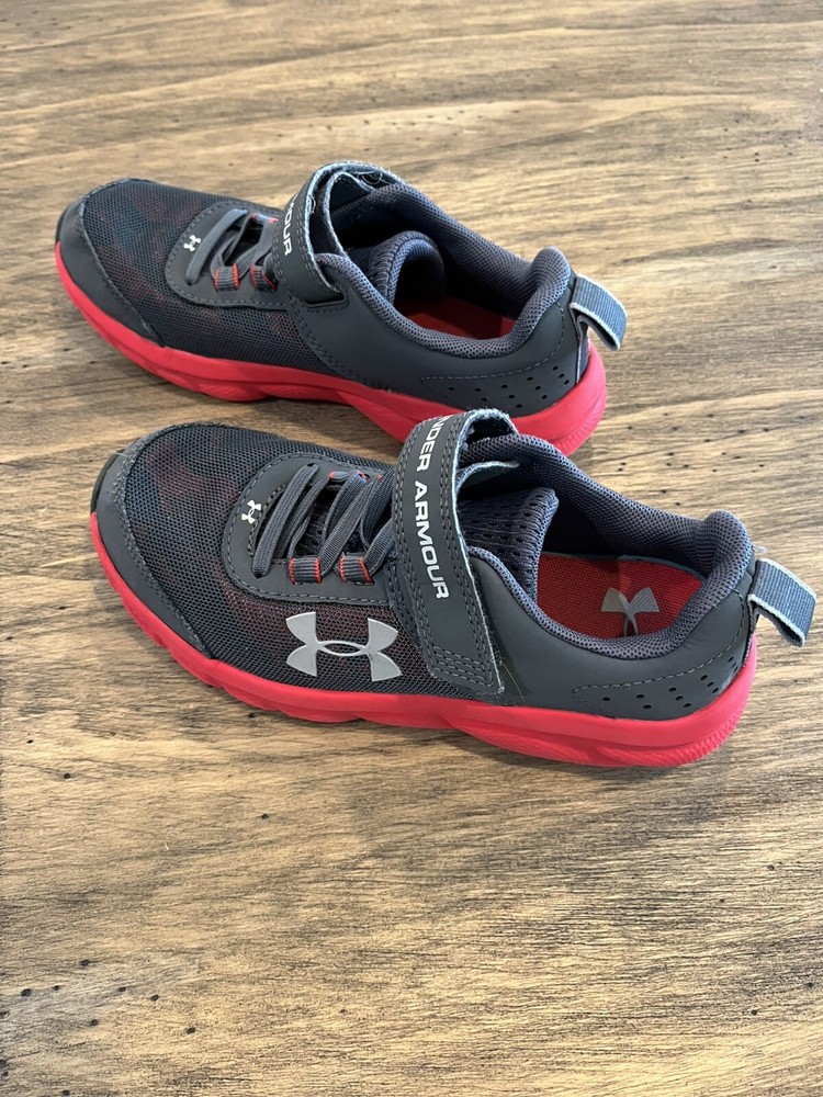 UNDER ARMOUR Hook & Loop Shoes Sneakers Gray/Red, Kid's Youth Size 1.5