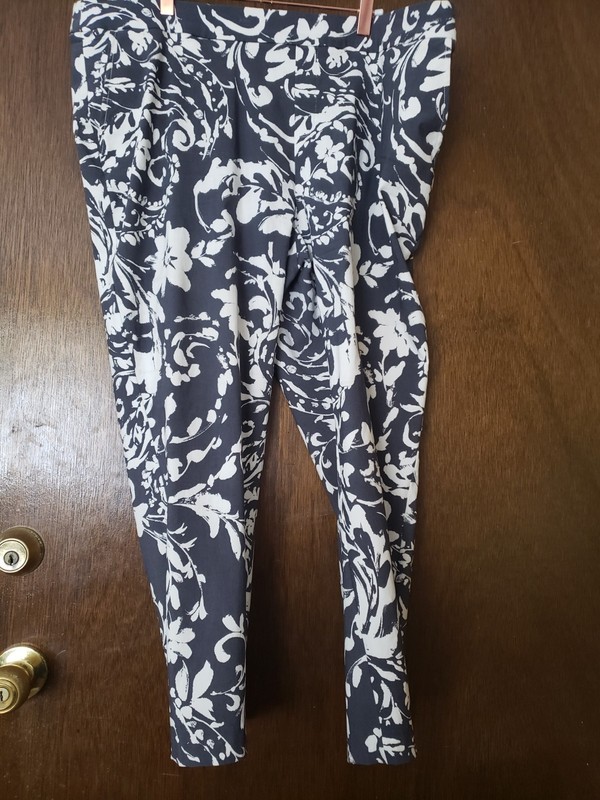 Marla Wynne Pull On Size 20WP Blue White Floral Flatter Fit Ankle Pants