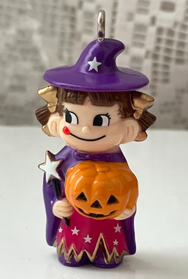 Mini Puppe Figur Fujiya Peko Chan Halloween Japan Schlüsselanhänger 5cm