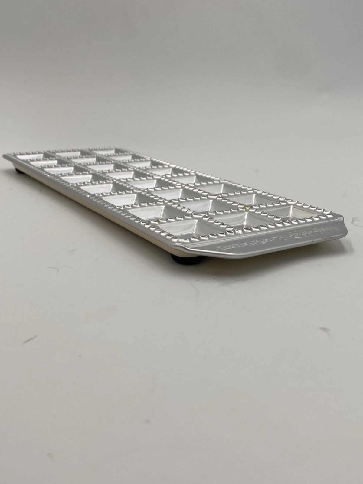 Imperia Raviolamp 24 RAVIOLI MAKER Press W/Wood Rolling Pin MR24 Made In Italy.