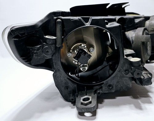 OEM 2013-2017 VOLKSWAGEN CC Headlight Bezel Left Driver 3C8 941 005 F Used - Picture 6 of 9