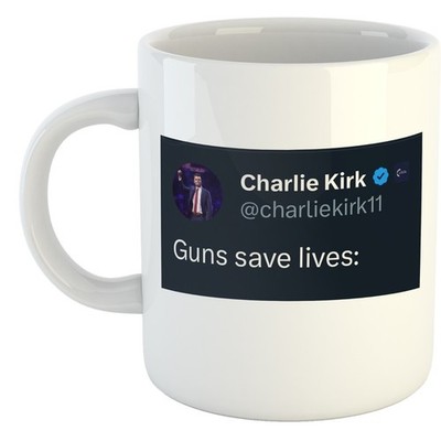 11 Unzen Becher - Charli Kirk Gun Tweet - USA Politik Donald Trump Konservativ