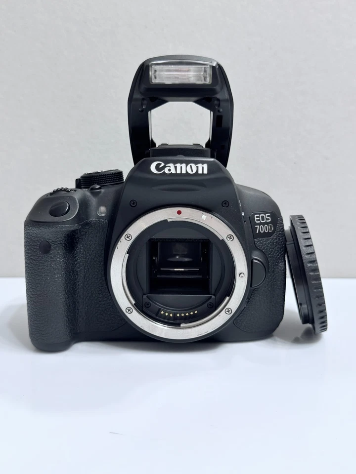 Digitalkamera Canon EOS 700D/FULL-HD/Body/Schwarz - nur *14123* Auslösungen - Bild 2 von 4