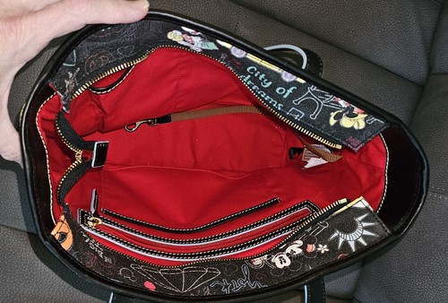 Dooney & Bourke Disney Mickey and Minnie New York City Large Tote Purse New - Picture 3 of 3