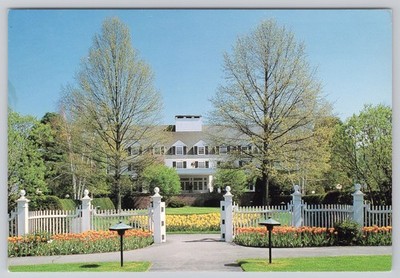 1992 Woodstock Inn Fourteen on the Green Tulips Postcard Vermont