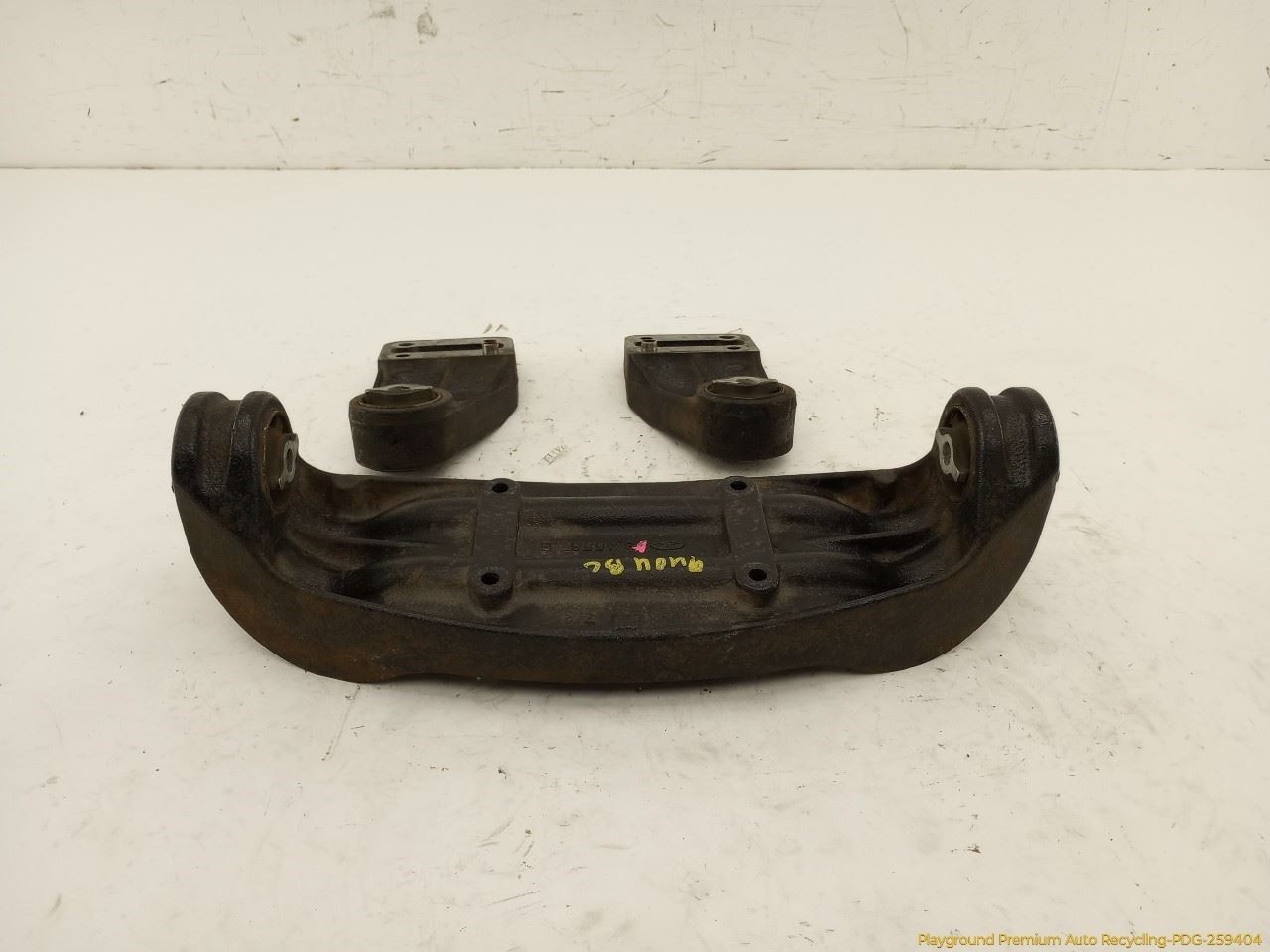 Maserati Quattroporte 2003-2008 Rear Right Brackets Set