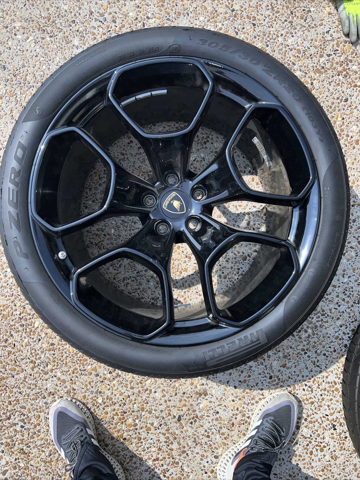 Factory Lamborghini Huracan Giano Wheel 20" Genuine OEM Rear Black 4T0601017A