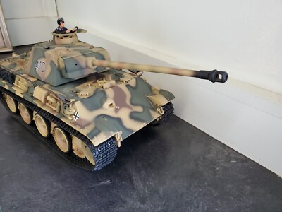 21st Century Toys WWII German Panther Tank With Driver 1/18 Scale