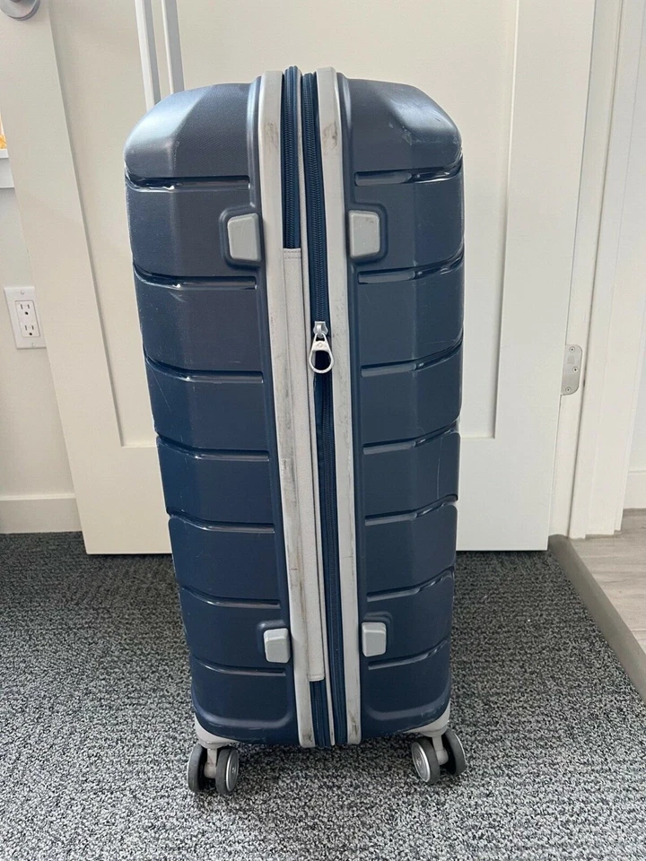 Samsonite 2 piece suitcase set navy blue lightly used  - Image 4 of 4