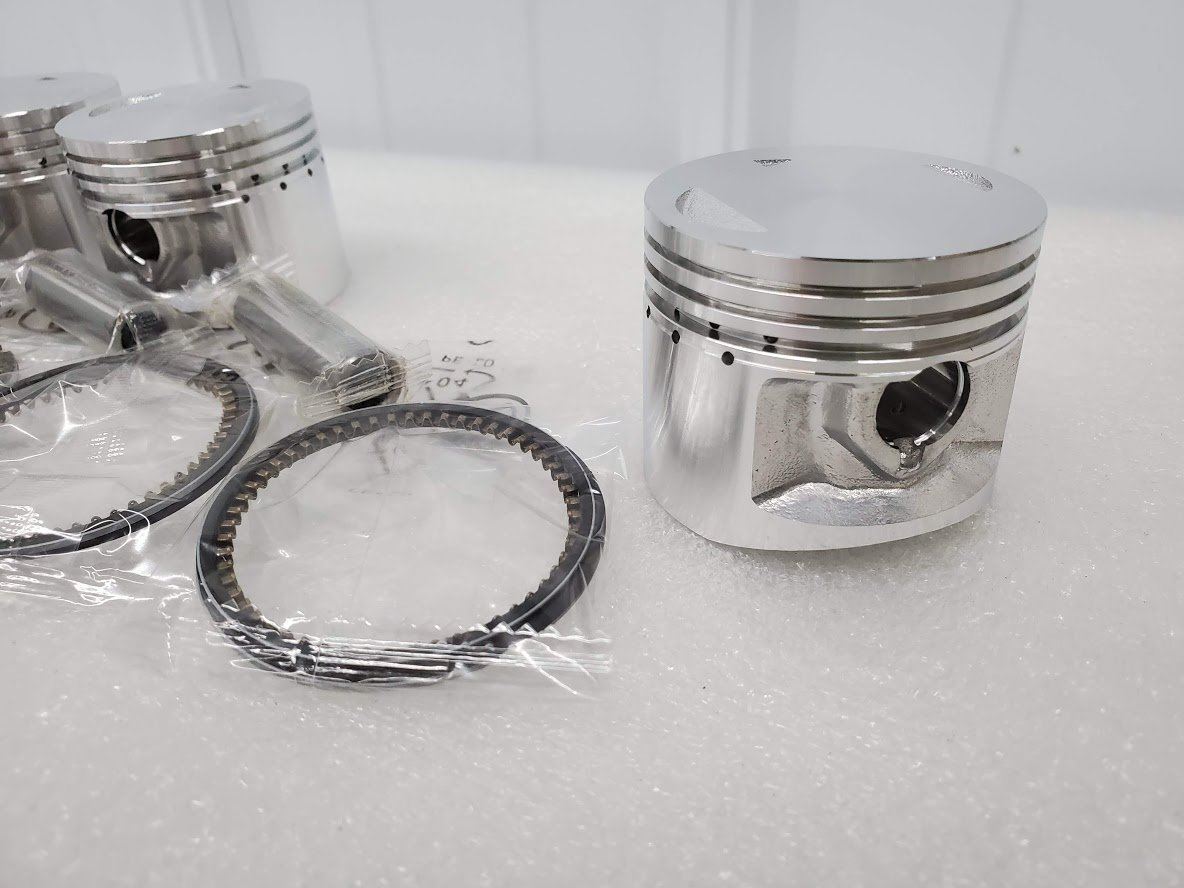 Kit De Pistones Para Honda CB550 – 4 Pistones De 0,50 Mm OS, Diámetro 59,0 Mm – Para Modelos CB550F 75-77 Y CB550K 74-78