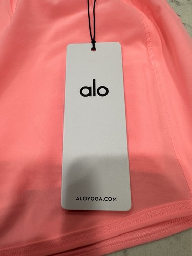 NWT Alo Yoga Match Point Tennis Skirt in Neon Bubblegum Size Medium in hand - Picture 5 of 9