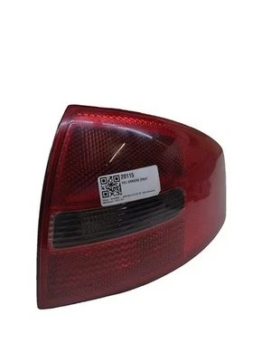 Feu arriere droit Audi A6 II A6 II 4B5945096B - Photo 1/4