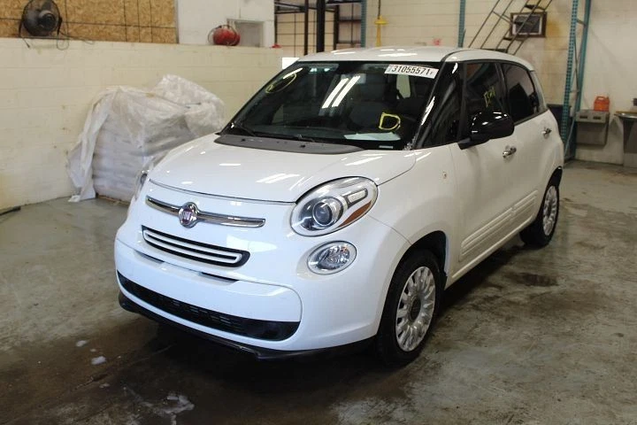 Радиатор с основной поддержкой 68202011AA подходит для Fiat 500 2207943 14–17 годов выпуска - Изображение 4 из 4