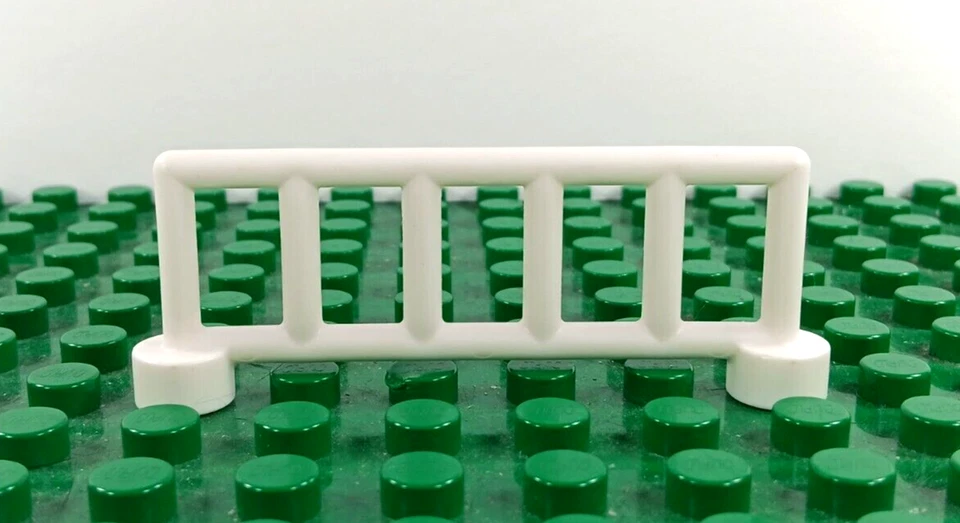 Cerca de trilho Lego Duplo item (6 postes) (1) branca - Imagem 2 de 2