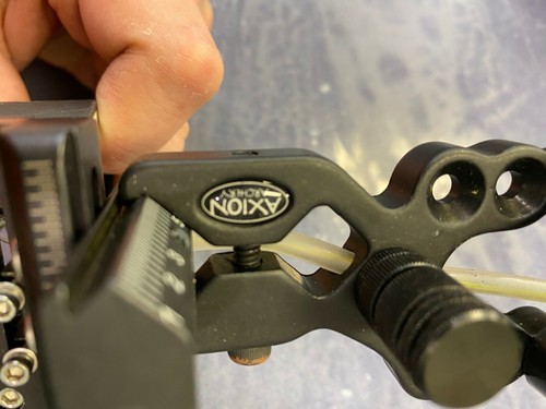 Axion archery 4 pin sight - Picture 3 of 3