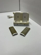 Nintendo Wii NYKO Charge Station Rechargeable Battery Dock Base White + covers