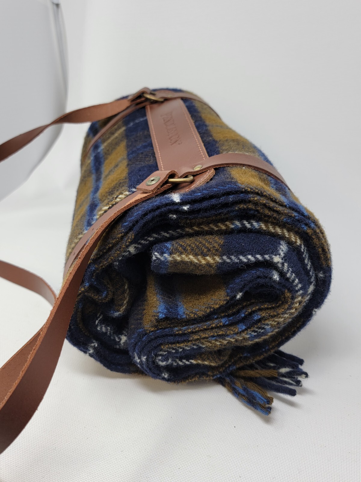 Pendleton Motor Robe With Leather Carrier Wool Tabor Plaid Throw NWT 52x66" New