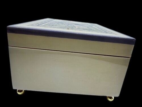 Lilac Fairy Flower Fairies Music Box - San Francisco Music Box Co. - RARE - Picture 2 of 17