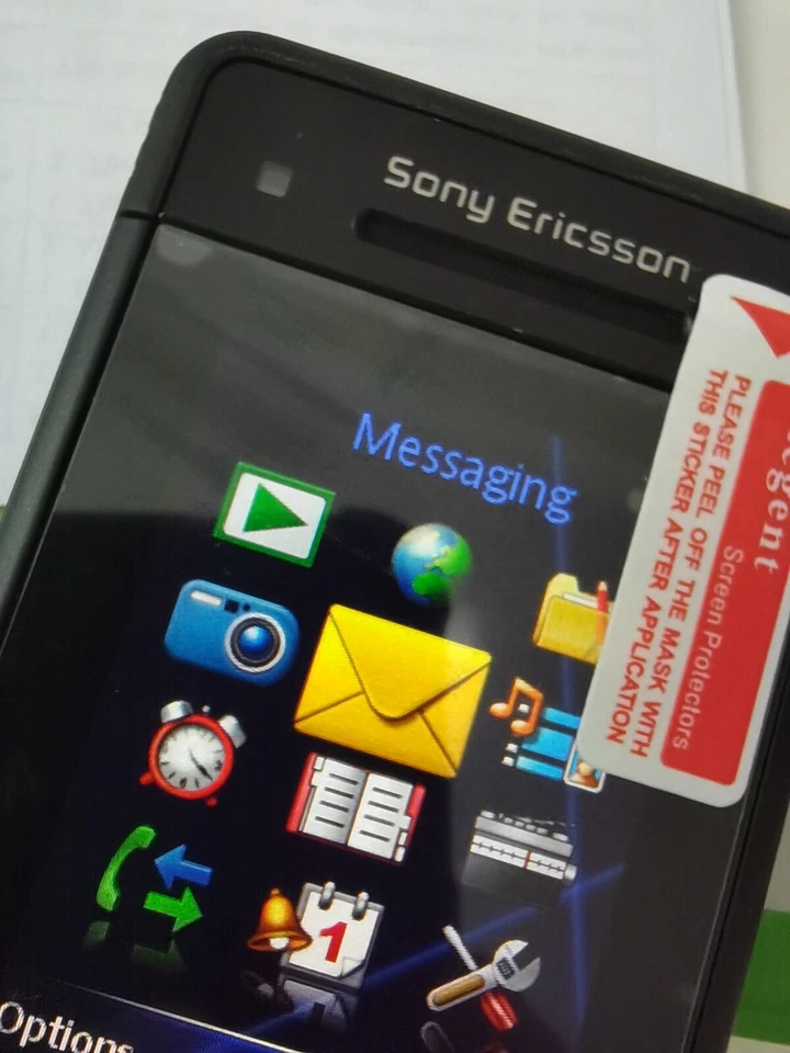 Sony Ericsson Cyber-shot C902 - Swift black (Unlocked) Mobile Phone - Image 4 of 4