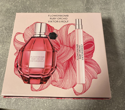 viktor rolf flowerbomb ruby orchid 100ml EdP + 10ml Mini EdP