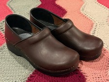 Dansko Professional Clogs/Shoes Size Women's US 9.5 Eu 40 Dark Brown