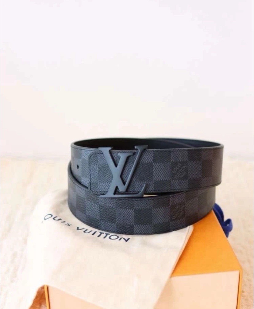 Louis Vuitton LV Initiales Belt - Black (M9808) for sale