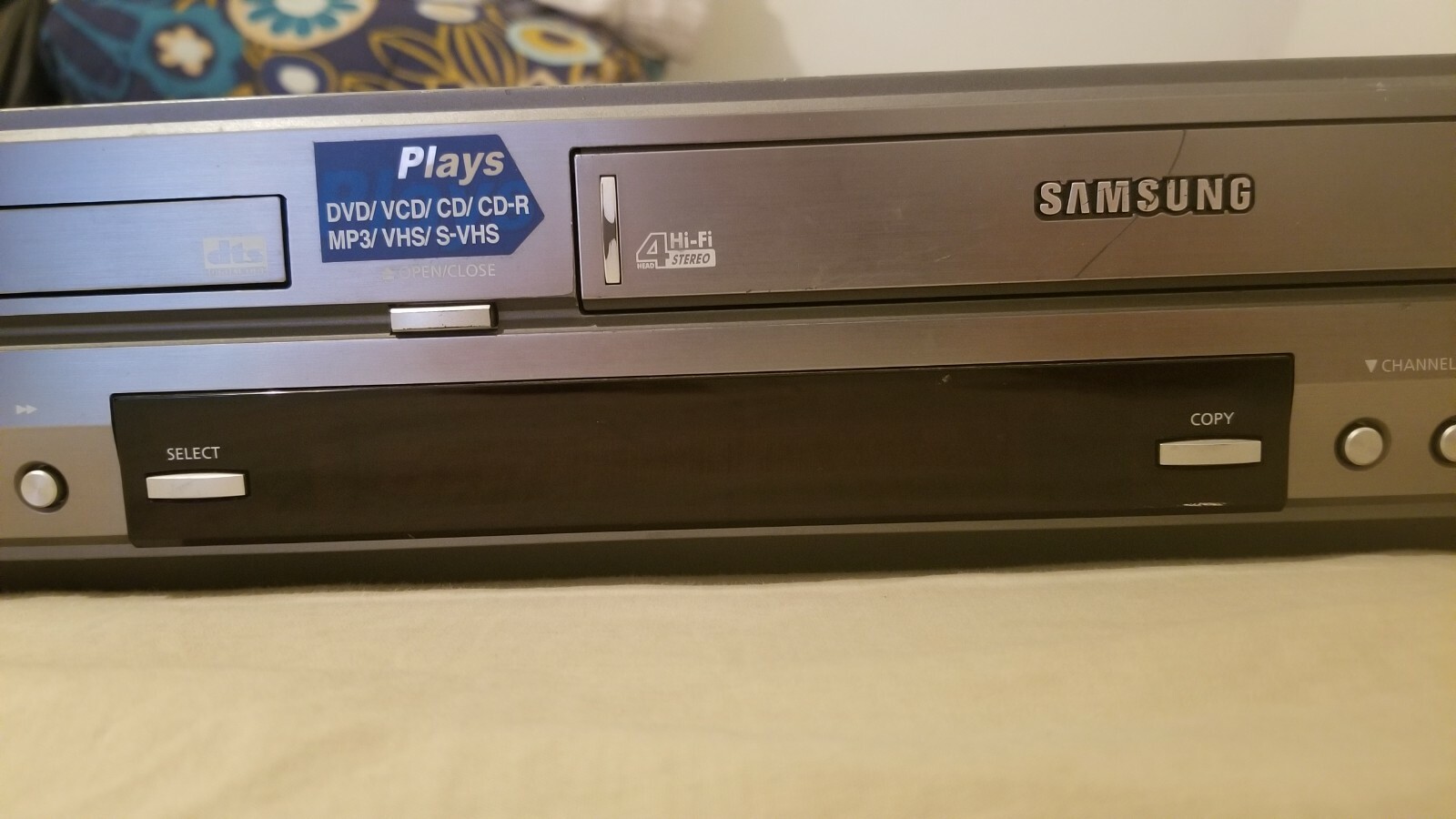 Samsung VHS DVD Combo Player VCR Recorder DVDV1000 For repair or Parts