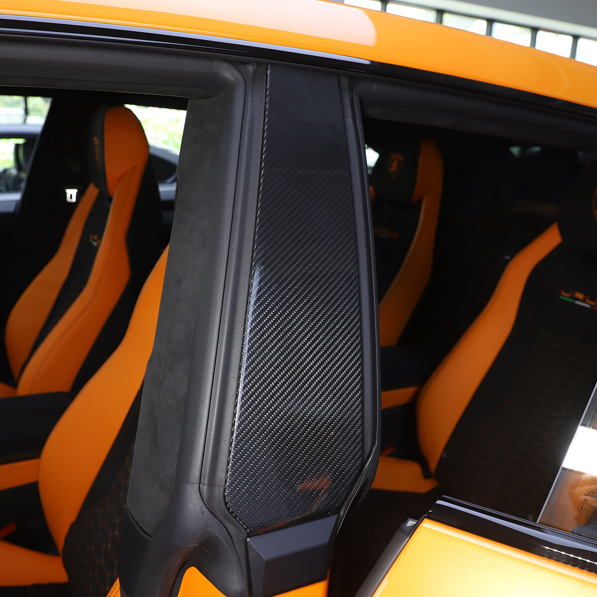 Lamborghini Urus 2018-2023 Window trim panel