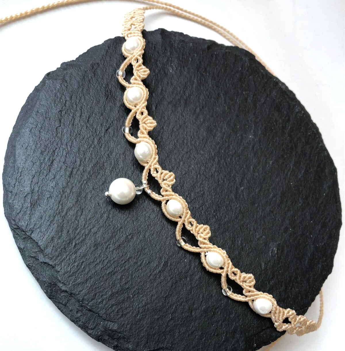 Collier liane tressée micro-macramé modulable, bijou bohème avec cristal et perles mer