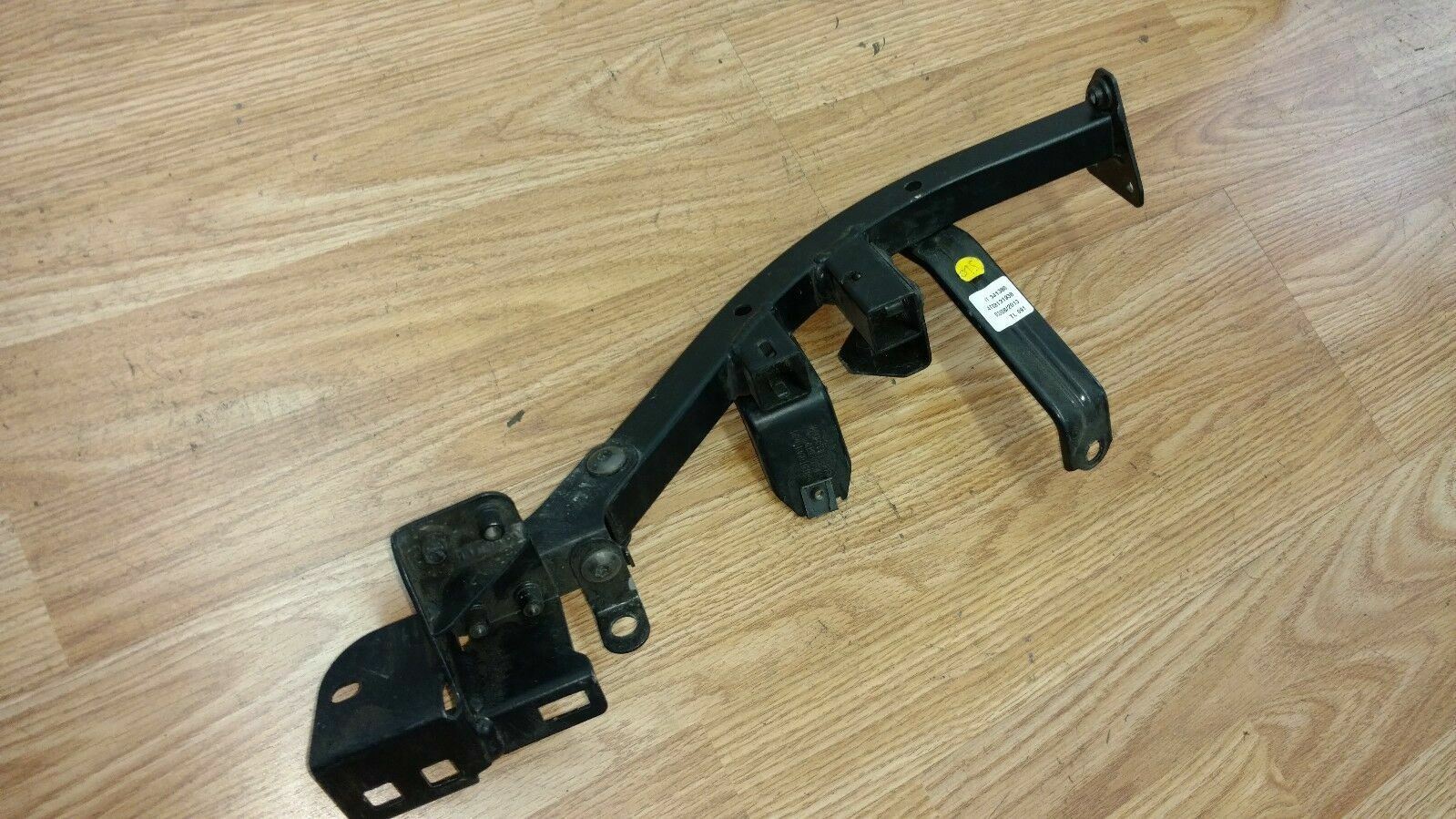 LAMBORGHINI HURACAN REAR LEFT BUMPER STRUT BRACKET OEM 4T0813753E