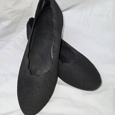 Skechers Women  s Black Knit Textile Slip-On Ballet Flats US 8 EU 38