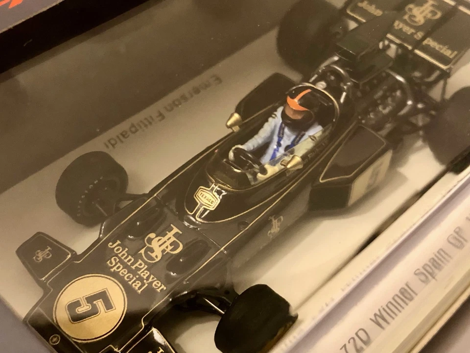 1/43 F1 Spark S4282 Lotus 72D N°5 E.Fittipaldi Winner Spanish GP 1972, New - Immagine 4 di 4