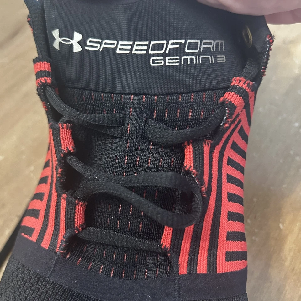 Under Armour Speedform Gemini 3 Zapatos Para Hombre Talla 12.5 Negro Rojo Correr Atlético Foto 3 de 4