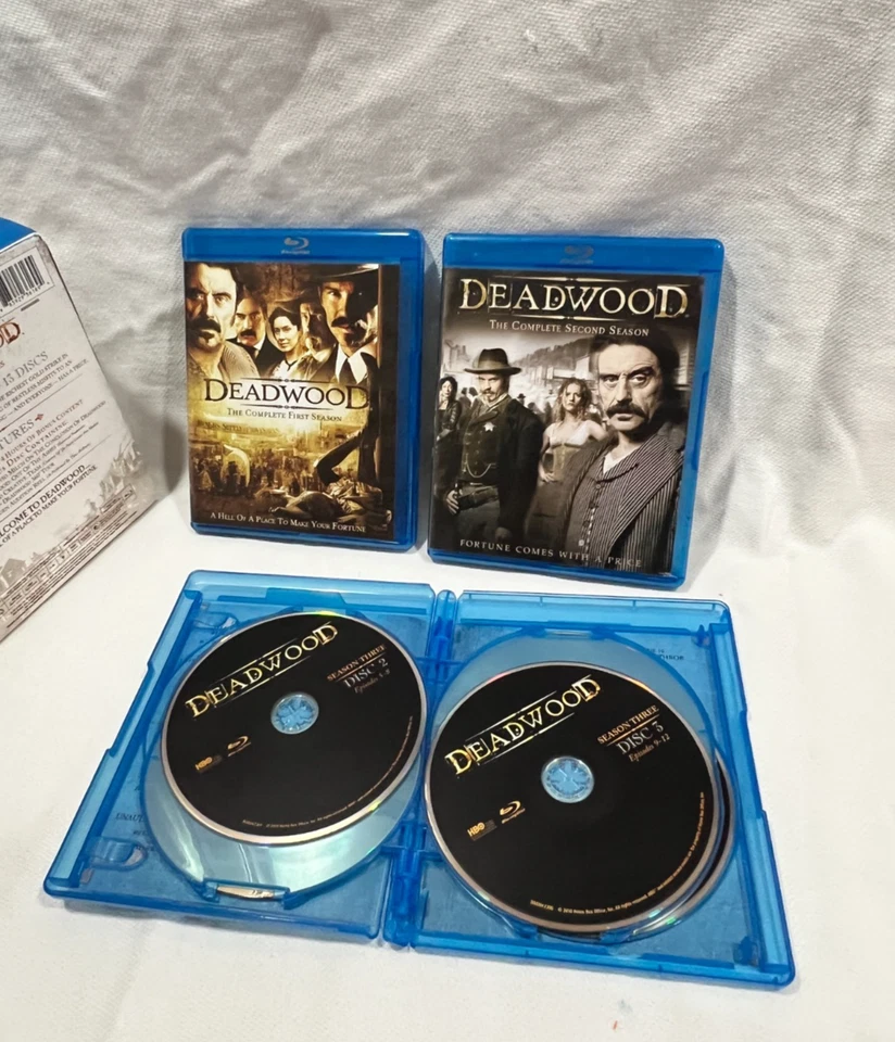 Deadwood The Complete Sesons 1-3  Series Blu-Ray  DVD Box Set - Image 4 of 4