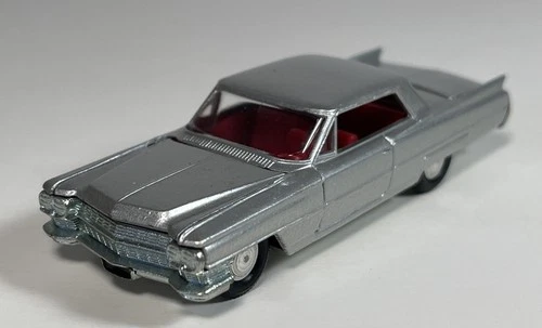 Vintage Mini Dinky 1964 Cadillac Coupe Deville #20 In Garage Box Read See Pics