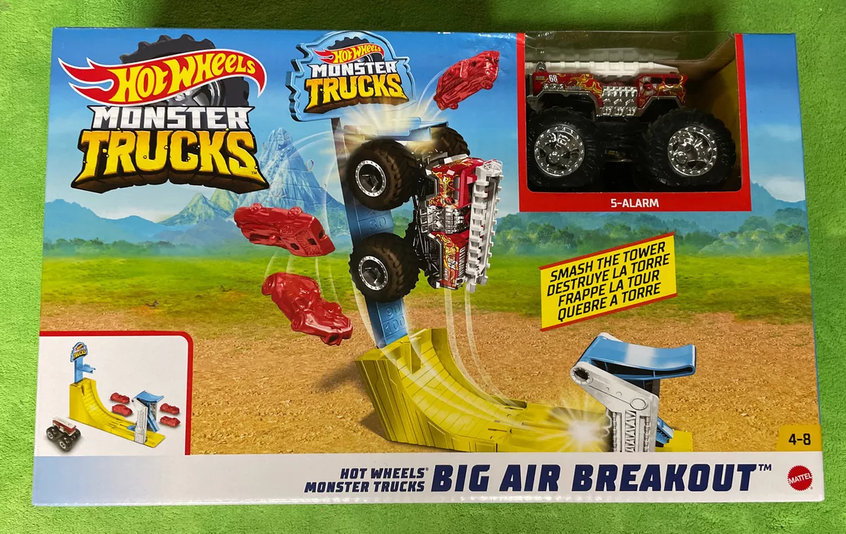 Hot Wheels Monster Trucks 5-Alarm Big Air Breakout Smash the Tower