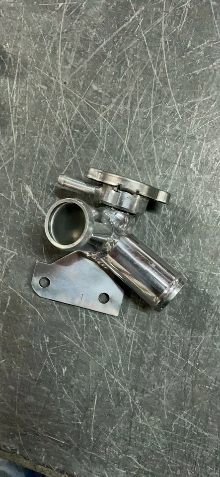 АЛЮМИНИЕВЫЙ ГРИФ НАПОЛНИТЕЛЯ ОХЛАЖДАЮЩЕЙ ЖИДКОСТИ ДЛЯ TOYOTA ECHO 2000-2005 SCION XA XB 2004-2006 - Изображение 2 из 4