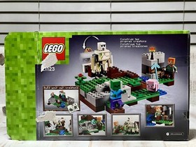 LEGO Minecraft: The Iron Golem (21123) Complete Retired Set 