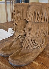 Minnetonka Women's 11- Brown leather 3 Layer Fringe Boot Moccasin Mid Calf Boots