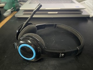Logitech H600 Wireless Over Ear Headset Noise Cancelling Microphone Never Used