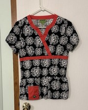 Crocs Women  s Scrub Top Black White Floral With Hot Pink Accents Size XS
