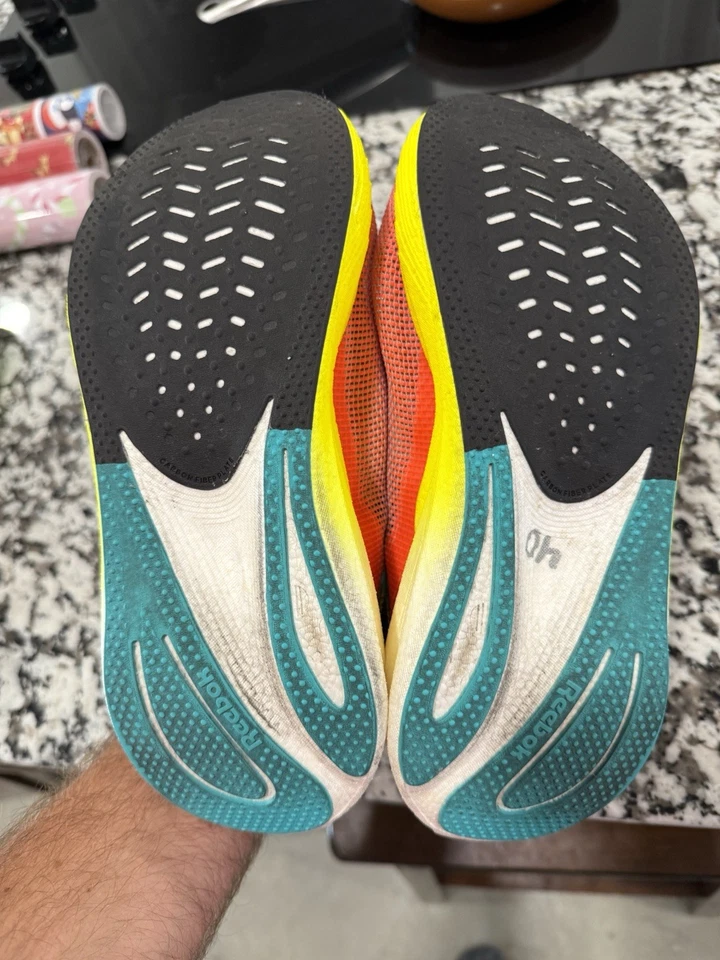 Used Reebok Carbon Plated Women’s Running Shoe Size 6 - Image 3 of 4